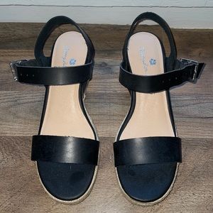 NEW | Tommy Bahama Wedges